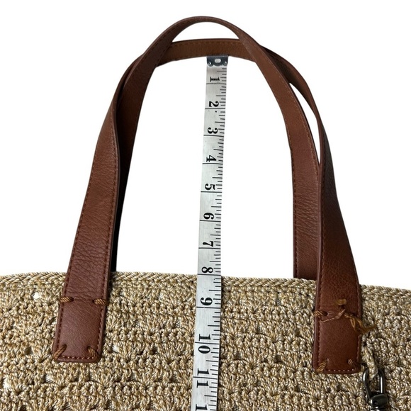 The Sak Women Hand Crocheted Bag Purse Tote Fairmont Large Gold Tan Woven Tassel - Picture 6 of 10